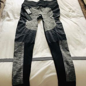 Blanc Noir Black and Grey Leggings
